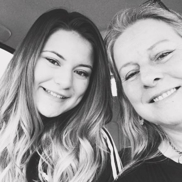 Meet your Posher, Sonya - Picture 1 of 1